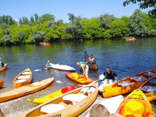 sorties canoë organisées 2 fois par semaine par le Camping Au p'tit Bonheur