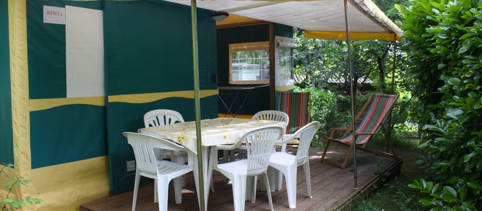 tente aménagée pour 5 personnes en Dordogne au camping Au P'tit Bonheur