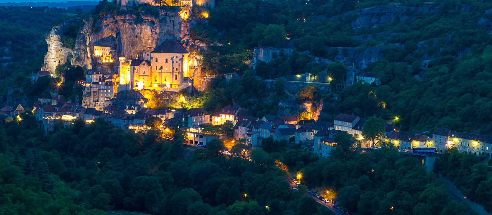 Rocamadour dans le Lot, village perché sur un épéron rocheux, à 45 mn du camping Au p'tit Bonheur