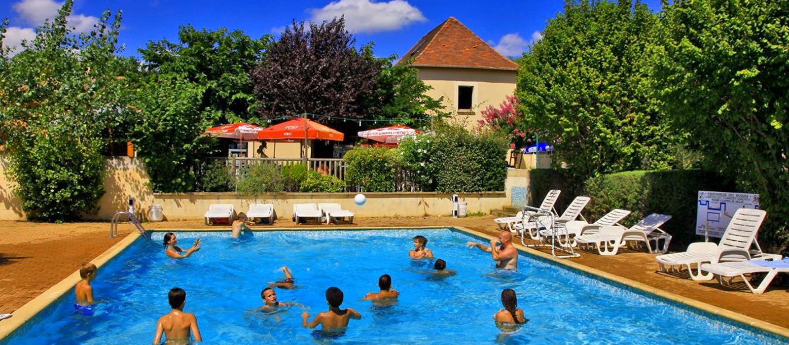 Camping swimming-pool Dordogne