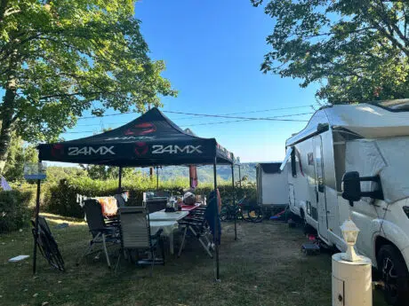 emplacement-de-camping-avec-vue