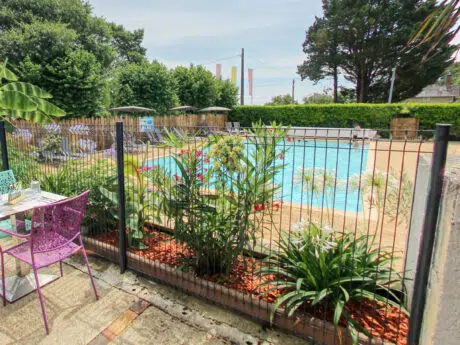 restaurant-vue-piscine